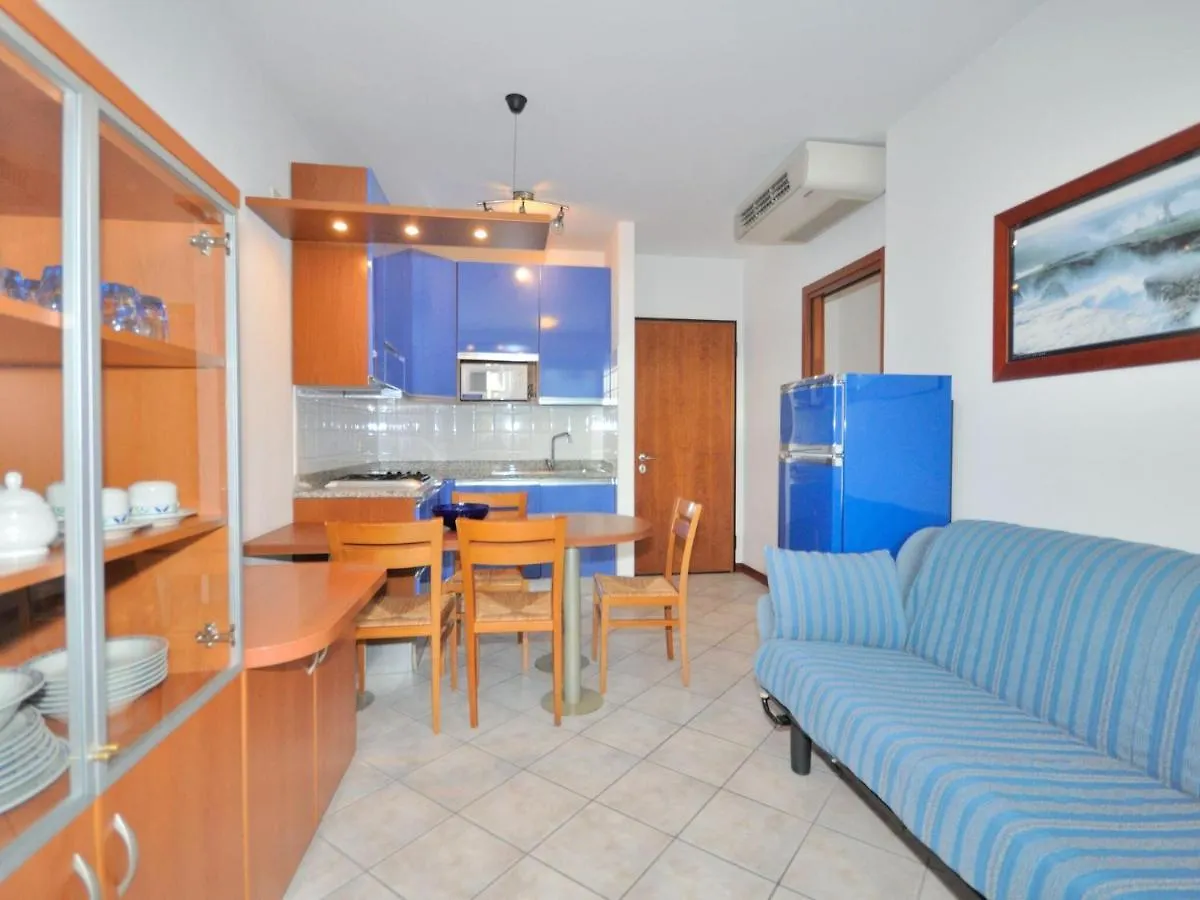 Apartment In Bibione Spiaggia With Communal Pool Ιταλία