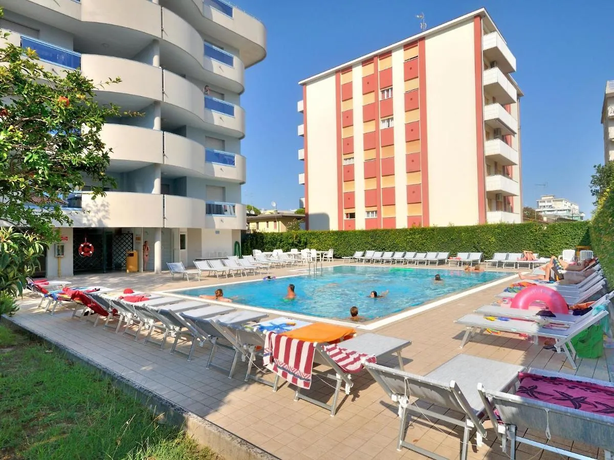 Apartment In Bibione Spiaggia With Communal Pool 0*,  Ιταλία
